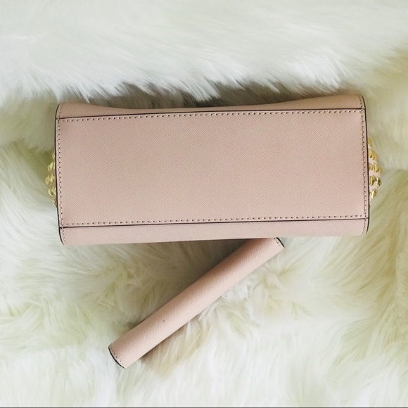 ♦️SOLD♦️ Michael Kors Selma Messenger Wallet Set - Picture 6 of 8